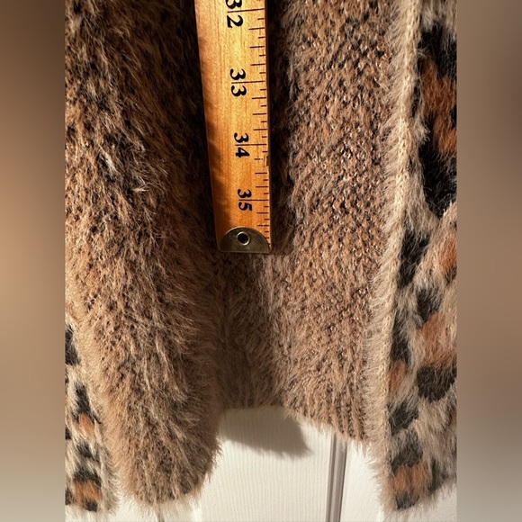 BLANKNYC Leopard Duster XS from REVOLVE Brown Tan Beige Sleeve Cuffs Fuzzy Cardi - Picture 12 of 13